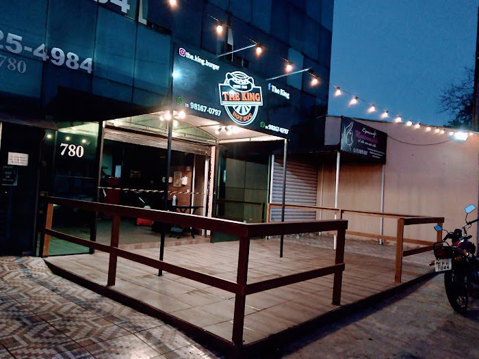 The King Burger Hot Dog